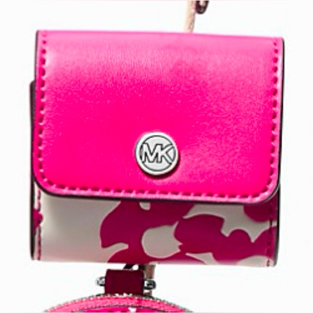 Michael Kors air pod case